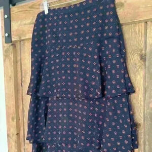 ❤️5/$25❤️ A line skirt